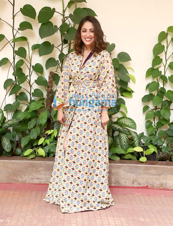 photos yami gautam snapped in andheri 3