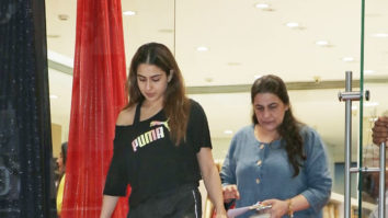 Sara Ali Khan & Amrita Singh spotted at Vandana Cloth Store, Khar