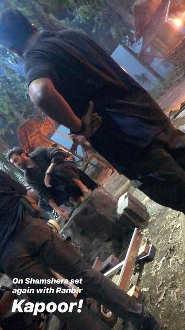 Shamshera: Ranbir Kapoor sports a beard in leaked photo from the sets of the film Shamshera: Ranbir Kapoor sports a beard in leaked photo from the sets of the film