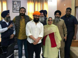Laal Singh Chaddha: Aamir Khan seeks blessings at Punjab’s Gurudwara Bhatta Sahib in between shoots