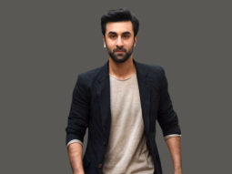 Ranbir Kapoor gets greeted by a sea of fans as he visits a Gurudwara in Mumbai