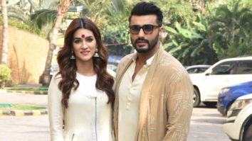 Arjun Kapoor, Kriti Sanon And Ashutosh Gowarikar Spotted Promoting Their Film Panipat At Juhu