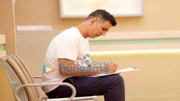 Movie Stills Of The Movie Good Newwz
