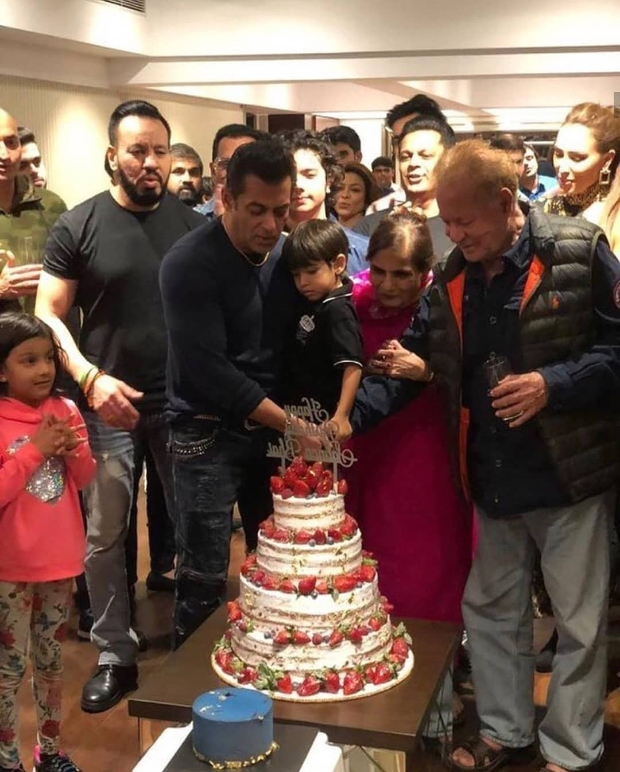 INSIDE PHOTOS & VIDEOS: Salman Khan rings in his 54th birthday with family; Katrina Kaif, Sonakshi Sinha attend the bash
