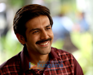 Movie Stills Of The Movie Pati Patni Aur Woh