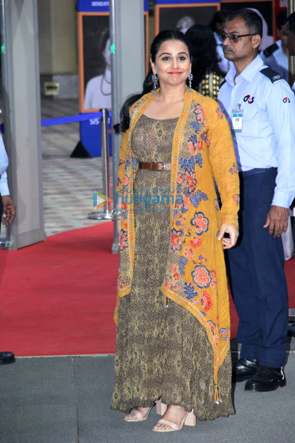 photos abhishek bachchan aishwarya rai bachchan and others snapped attending the dhirubhai ambani school annual day 2019 3