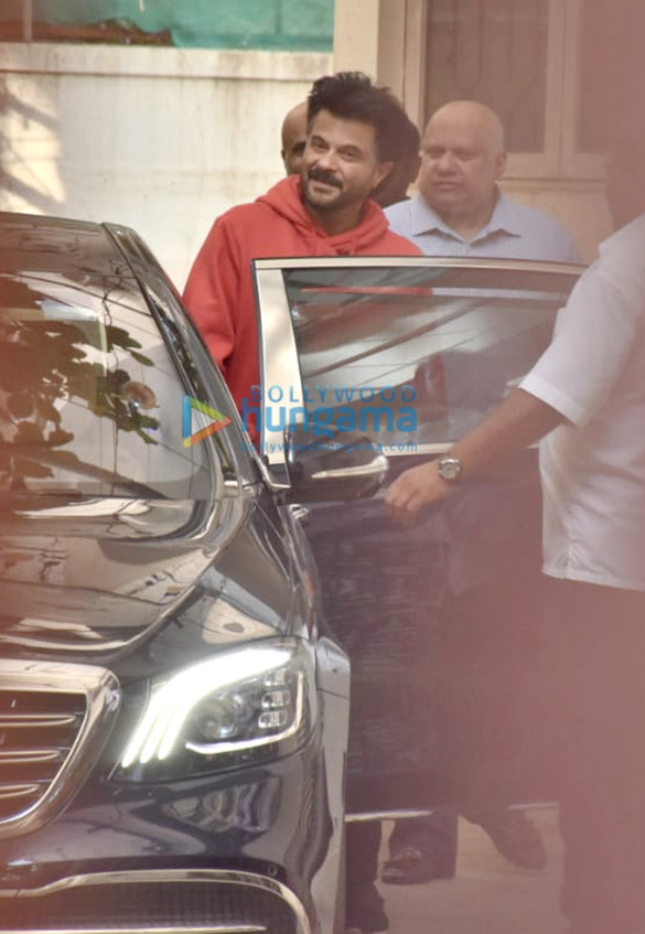 Photos: Anil Kapoor snapped at a dubbing studio in Juhu