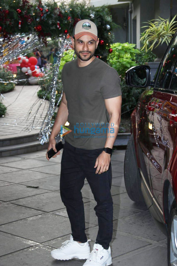 photos celebs attend taimur ali khans birthday party 008