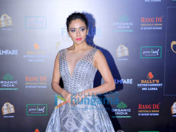 Photos: Celebs grace Filmfare Glamour and Style Awards 2019