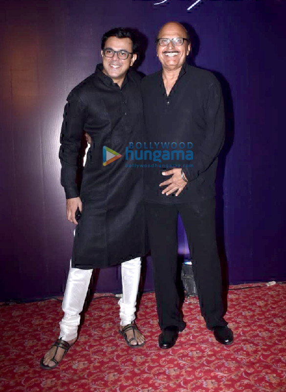 photos celebs grace shaarika pandits wedding reception 12