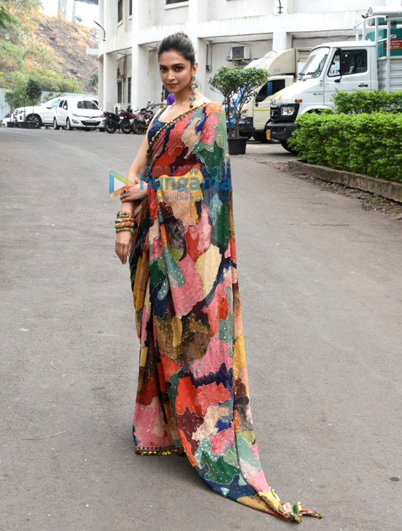 photos deepika padukone snapped on the sets of indian idol 2