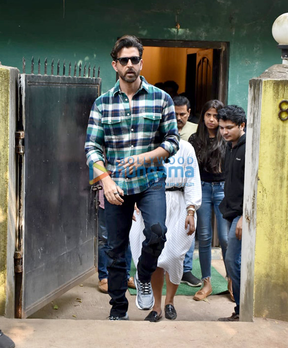 photos hrithik roshan spotted at a shoot in versova 3