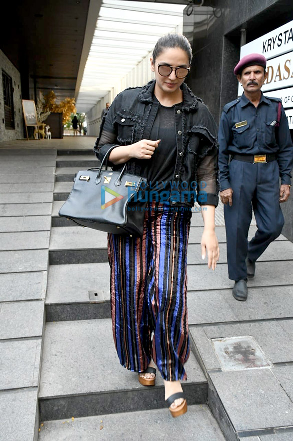 photos huma qureshi snapped in bandra 1