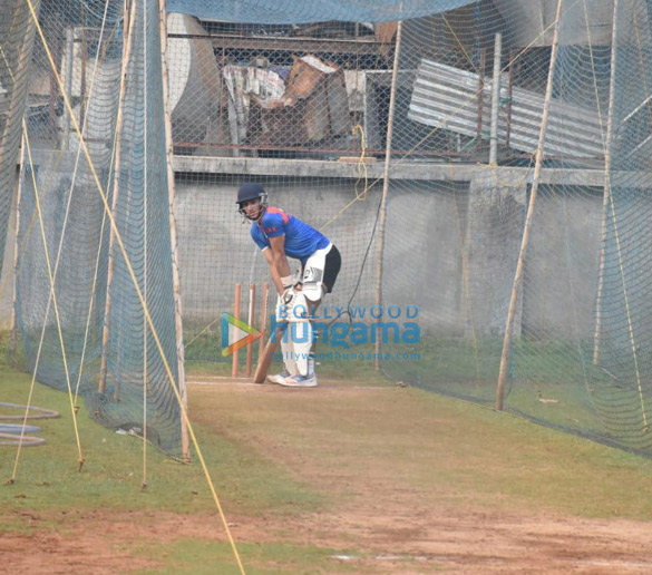 Photos: Ibrahim Ali Khan snapped playing cricket