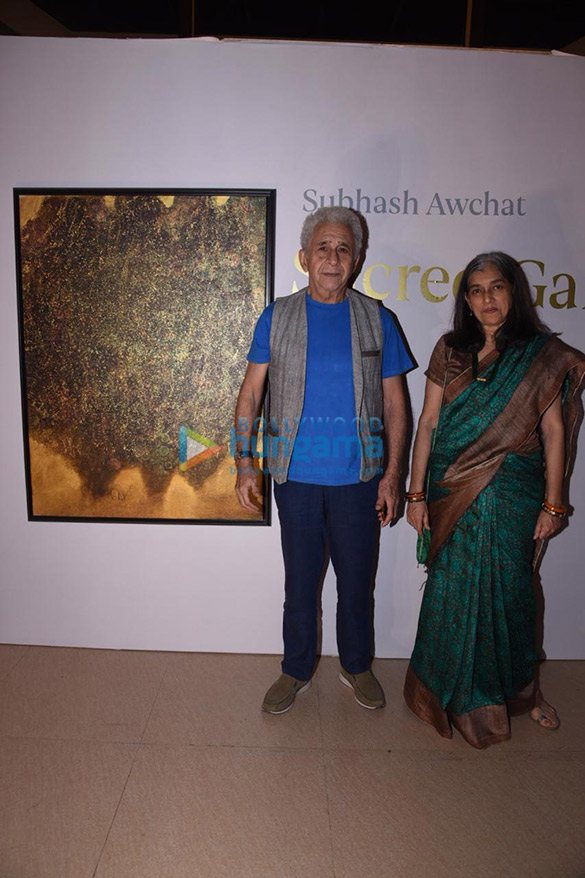photos janhvi kapoor naseeruddin shah and others attend subhash awchats art show 5