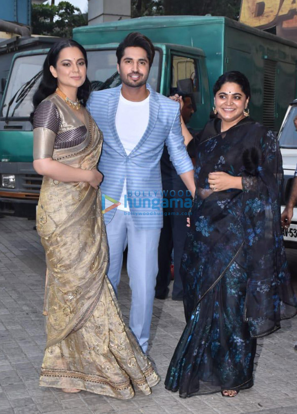 photos kangana ranaut jassie gill and others grace the trailer launch of panga 5