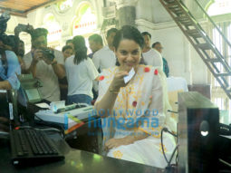 Photos: Kangana Ranaut spotted at CSMT Railway Station Ticket counter Photos: Kangana Ranaut spotted at CSMT Railway Station Ticket counter