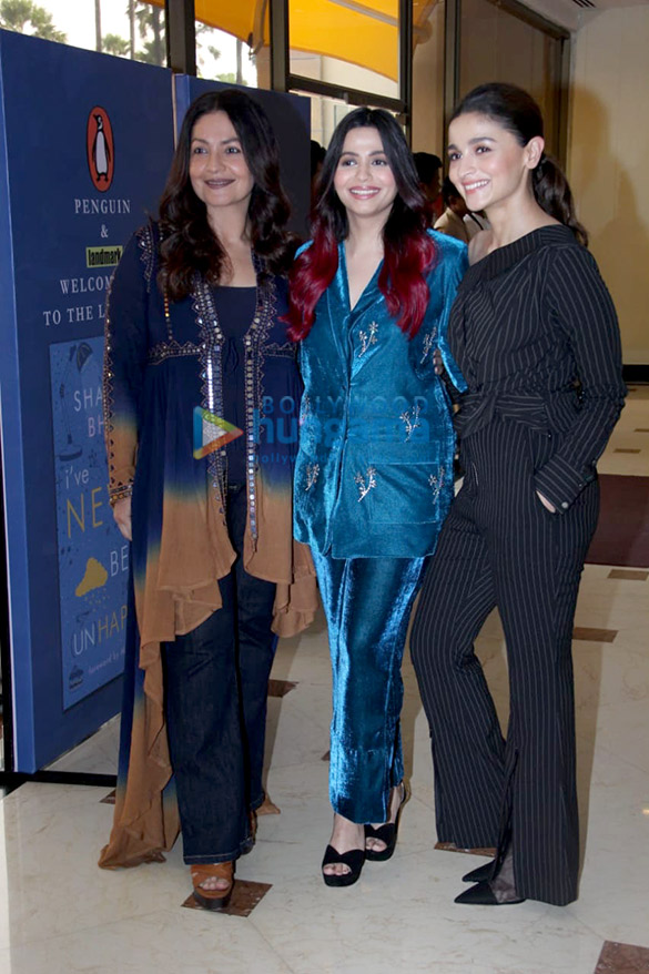 photos mahesh bhatt soni razdan alia bhatt and pooja bhatt grace the launch of shaheen bhatts debut book ive never been unhappier 5