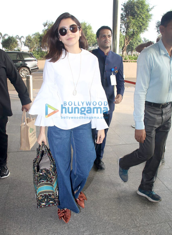 photos ranbir kapoor alia bhatt anushka sharma and virat kohli snapped at the airport 2