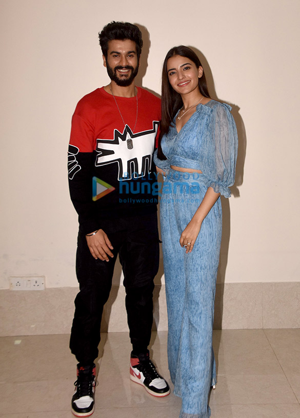 photos rukshar dhillon and sunny kaushal snapped during bhangra paa le promotions 1