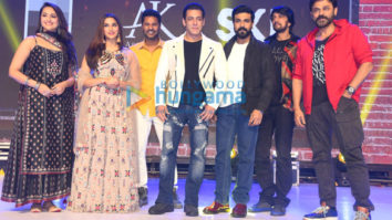 Photos: Salman Khan, Sonakshi Sinha, Prabhu Dheva and others grace the Dabangg 3 pre release event in Hyderabad