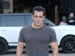 Photos: Salman Khan spotted at Mehboob Studio in Bandra