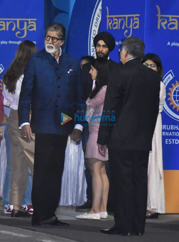 photos shah rukh khan aishwarya rai bachchan and others snapped attending the dhirubhai ambani school annual day 2019 012