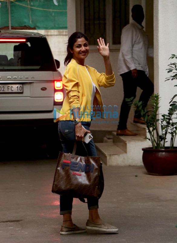 photos shilpa shetty snapped at a dubbing studio in juhu 1