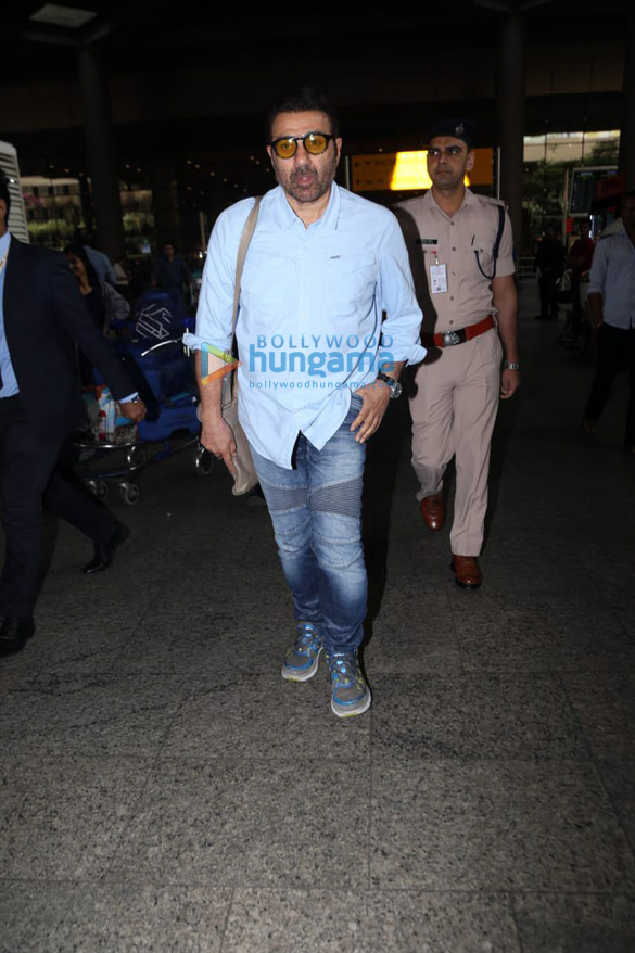 photos sonam kapoor ahuja sunny deol and pooja hegde snapped at the airport 3