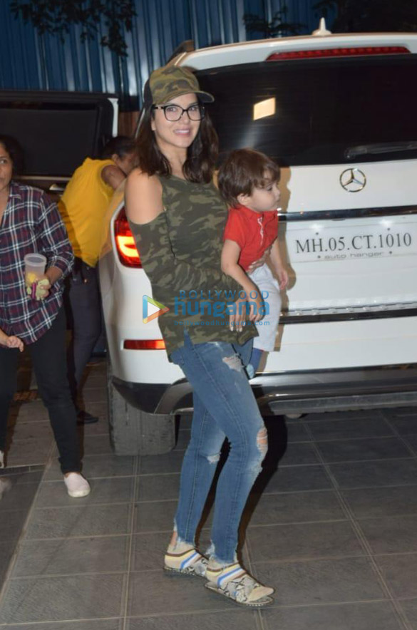 photos sunny leone snapped with her kids 1 3