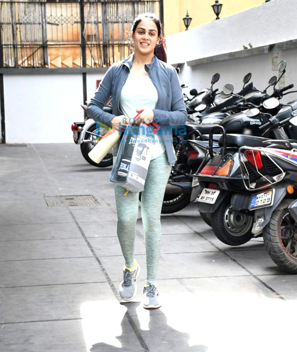 photos varun dhawan genelia dsouza and mira kapoor spotted at the gym 2