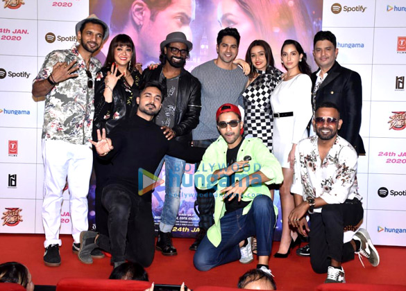photos varun dhawan shraddha kapoor nora fatehi and others grace the trailer launch of street dancer 3d 0121 3