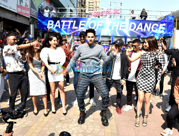 photos varun dhawan shraddha kapoor nora fatehi and others grace the trailer launch of street dancer 3d 10