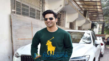 Photos: Varun Dhawan snapped in Andheri
