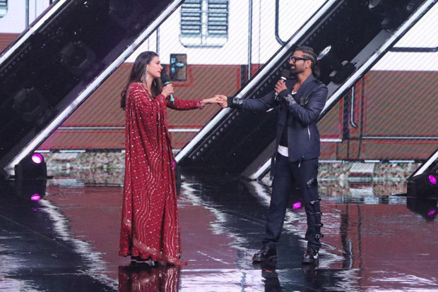 Kajol recreates Diwale Dulhania Le Jayenge’s ‘Ja Simran Ja’ moment and it is making us nostalgic 