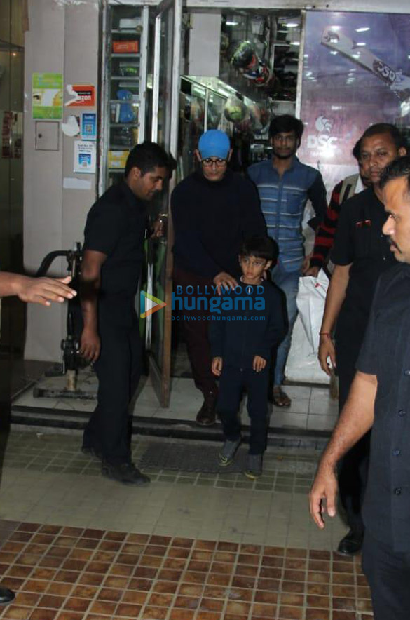 photos aamir khan snapped with his son azad rao khan in bandra 2