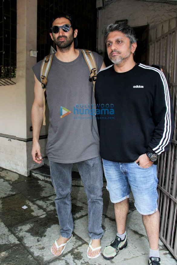 Photos: Aditya Roy Kapur and Mohit Suri snapped at a dubbing studio in Bandra Photos: Aditya Roy Kapur and Mohit Suri snapped at a dubbing studio in Bandra