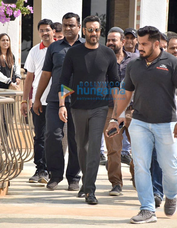 Photos: Ajay Devgn and Sayani Gupta snapped at Sun N Sand in Juhu Photos: Ajay Devgn and Sayani Gupta snapped at Sun N Sand in Juhu
