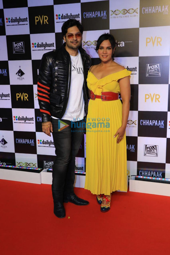 photos celebs attend the premiere of the movie chhapaak 14