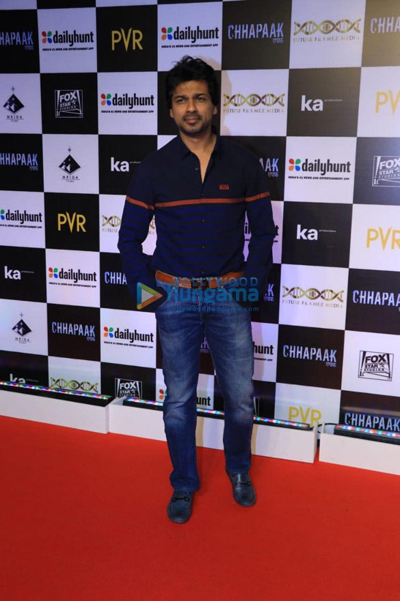 photos celebs attend the premiere of the movie chhapaak 21