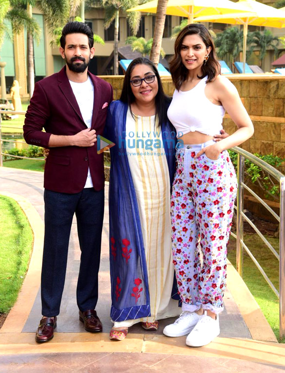 photos deepika padukone vikrant massey and meghna gulzar snapped promoting their film chhapaak 1