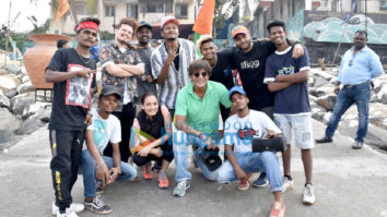Photos: Dia Mirza, Chunky Pandey and Maniesh Paul join the drive to clean Mahim Beach
