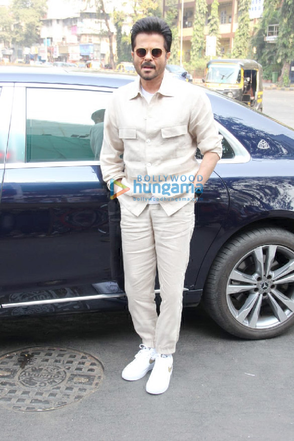 photos disha patani aditya roy kapur anil kapoor and kunal khemu spotted at bastian in bandra 3