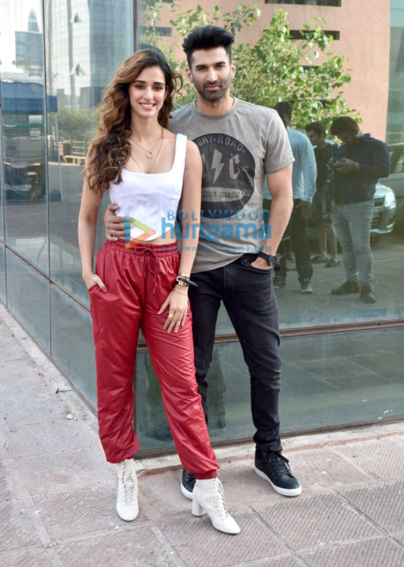 photos disha patani and aditya roy kapur clicked at malang promotion 1