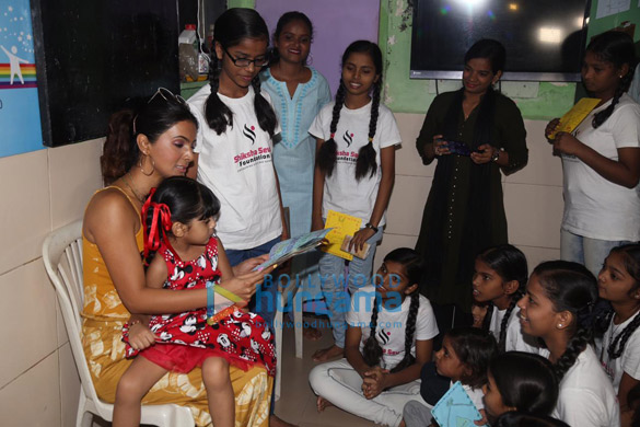 photos geeta basra and daughter hinaya celebrate lohri with the girls of shiksha seva foundation 6