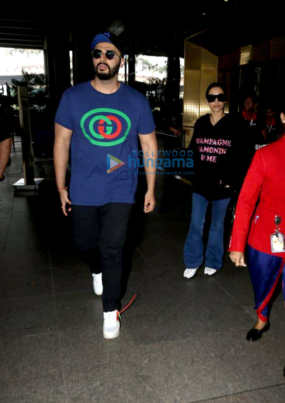 photos hrithik roshan rakesh roshan and others snapped at the airport 4