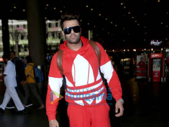 Photos: Salman Khan, Jackie Shroff, Vaani Kapoor and others snapped at the airport