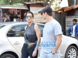 Photos: Shruti Haasan snapped with in Lokhandwala