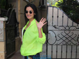 Photos: Sonal Chauhan snapped at Lean Kitchen in Bandra