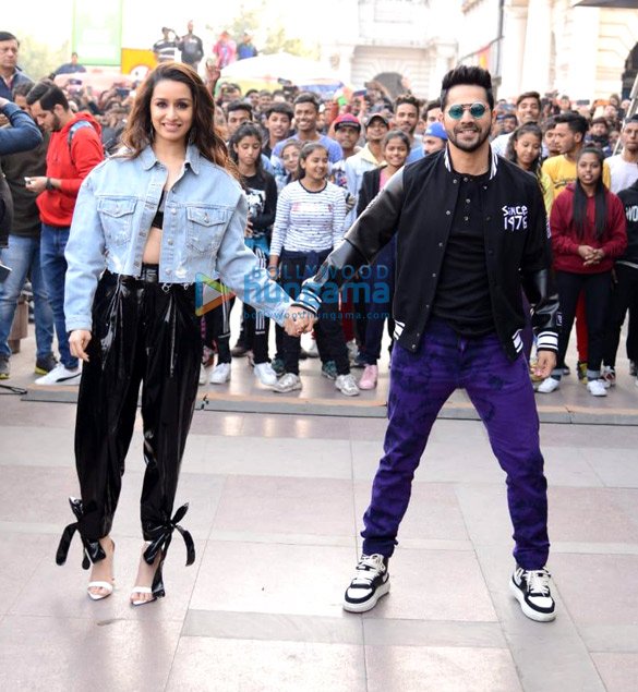 photos varun dhawan and shraddha kapoor launch the track illegal weapon 2 0 from their film street dancer 3d 5